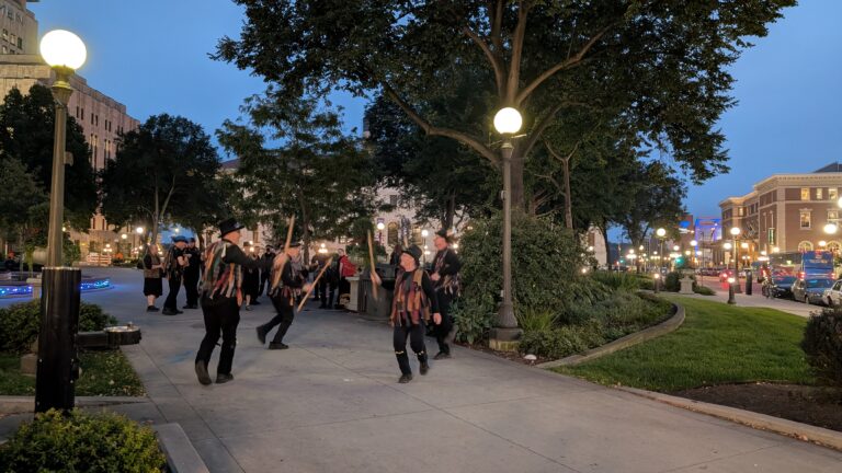 PXL_20251001_001612646