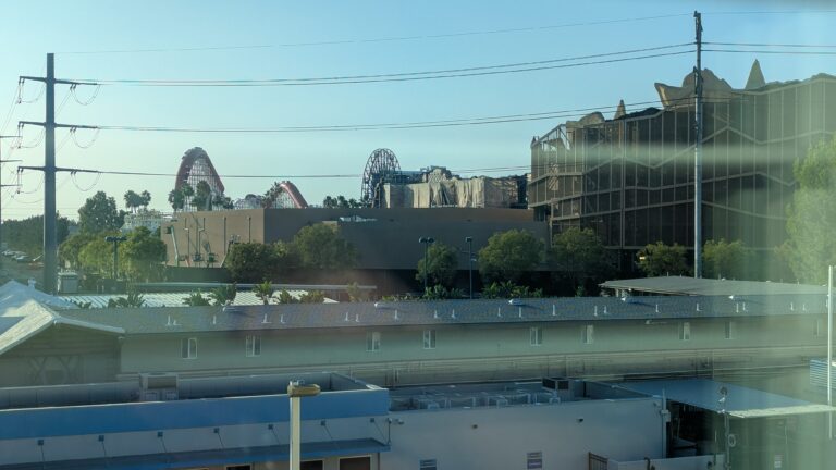 PXL_20251026_234153525