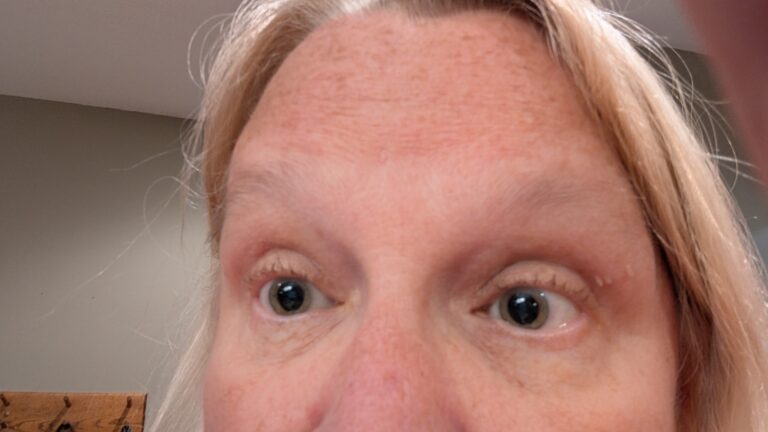 PXL_20251101_233340533