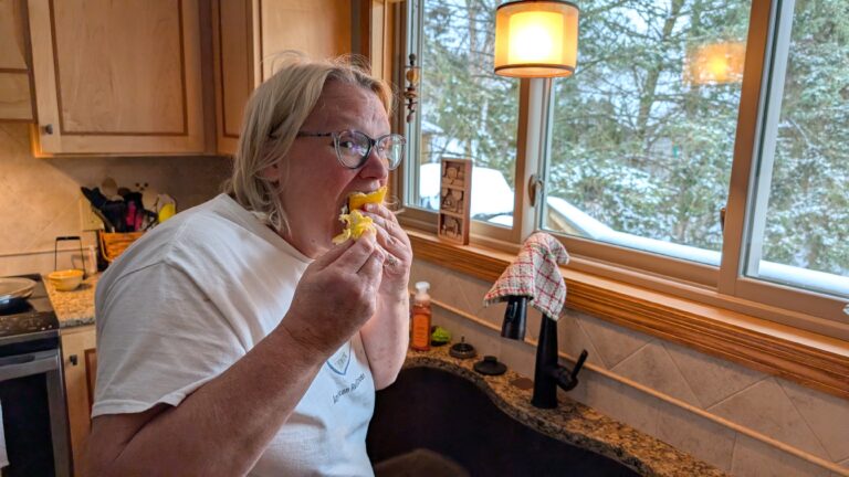 PXL_20251126_192526725