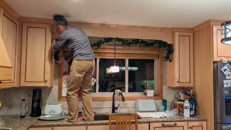 PXL_20251129_230700501