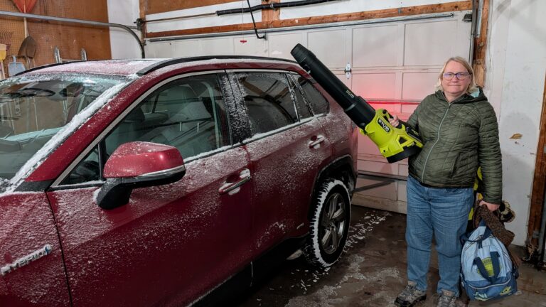 PXL_20251209_215726297