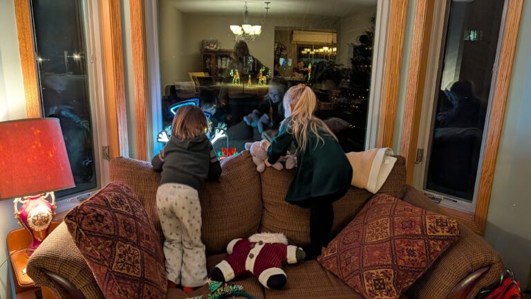 PXL_20251221_004230667